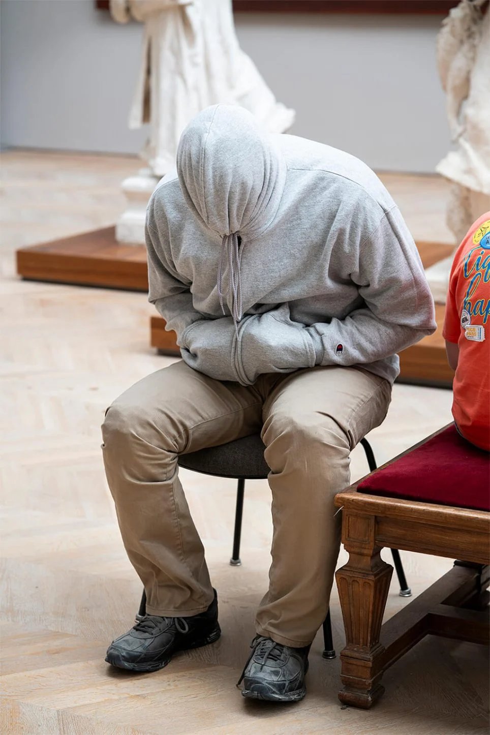 Sculpture de Mark Jenkins pour l’exposition « We are [still] here » au Petit Palais à Paris