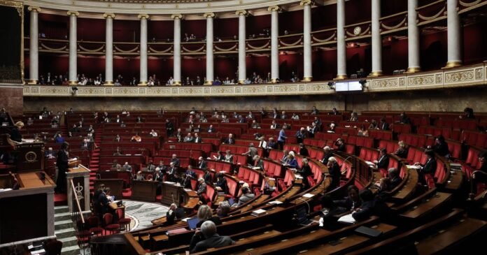 100 millions d’euros économisés en rendant obligatoire le Nutri-Score : pourquoi l'Assurance maladie mise sur la prévention pour réduire son déficit