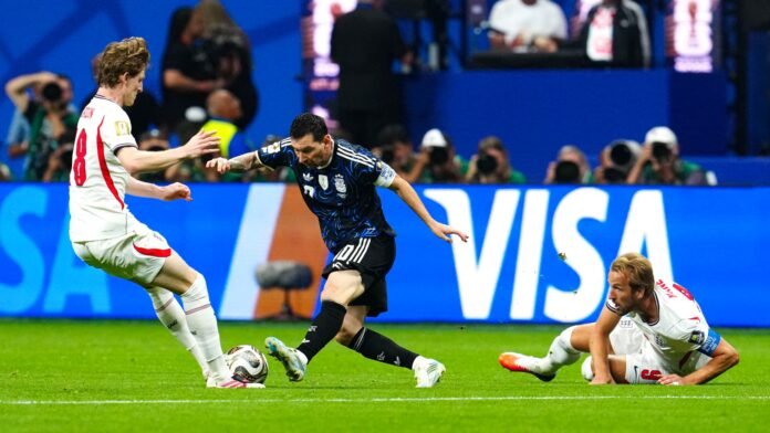 Angleterre-Argentine: "Comment tu peux ne pas aimer ce pays?", Riolo "ému" par l’Albiceleste Angleterre-Argentine: "Comment tu peux ne pas aimer ce pays?", Riolo "ému" par l’Albiceleste