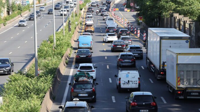 Départ en vacances : plus de 850 km de bouchons cumulés au