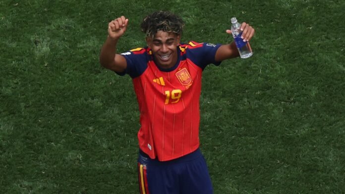 France-Espagne: "Ils doivent avoir peur de nous", l'avertissement de Lamine Yamal aux Bleus avant la demi-finale de Coupe du monde