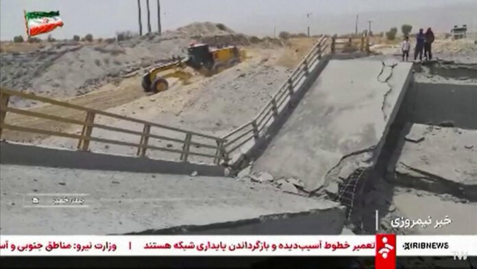 Les frappes américaines sur l'Iran se poursuivent, les infrastructures civiles prises pour cible