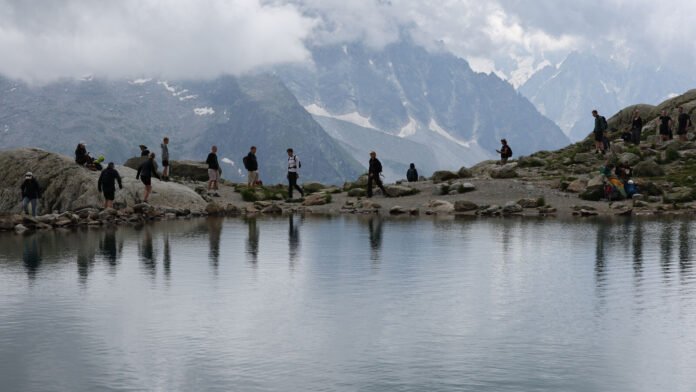 « Les grandes vacances comme avant, c’est fini ! » Comment les canicules et crises à répétition chamboulent nos congés