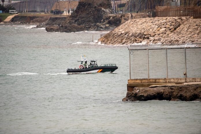 Une enclave espagnole dépassée par l’afflux de migrants arrivant par