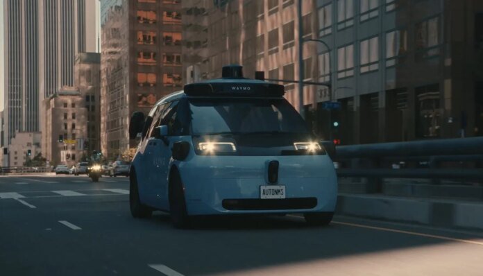 Waymo refond l’intérieur de ses robotaxis avec Gemini et un
