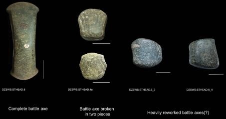 Le “chamane de Stonehenge“ n'était pas celui auquel on pensait 2 haches de combat réutilisées comme outils d\'orfèvrerie, chamane d\'Upton Lovell