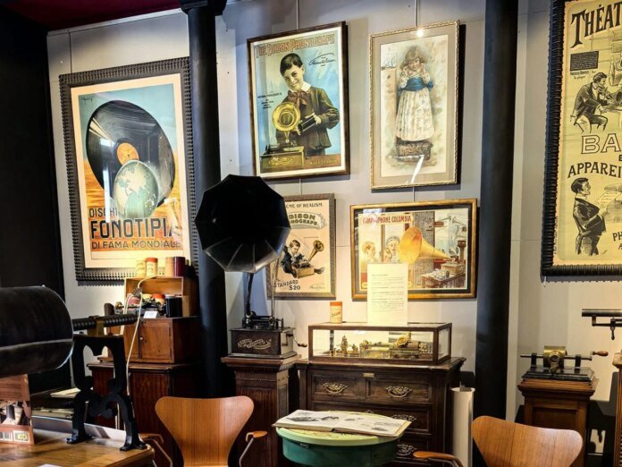 À Paris, le Phono Museum fait chanter l’histoire du son enregistré de 1857 à nos jours