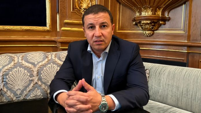 Ayoub Aïssiou face à l’extradition : la thèse d’un coup monté politique Ayoub Aïssiou face à l’extradition : la thèse d’un coup monté politique