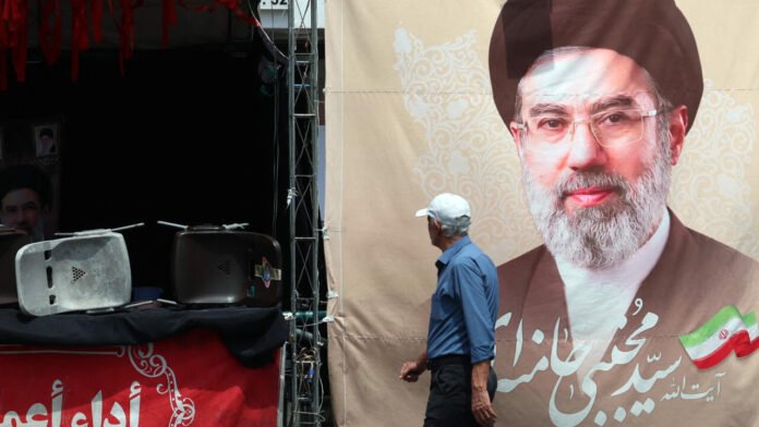 Iran : la communication avec Mojtaba Khamenei est