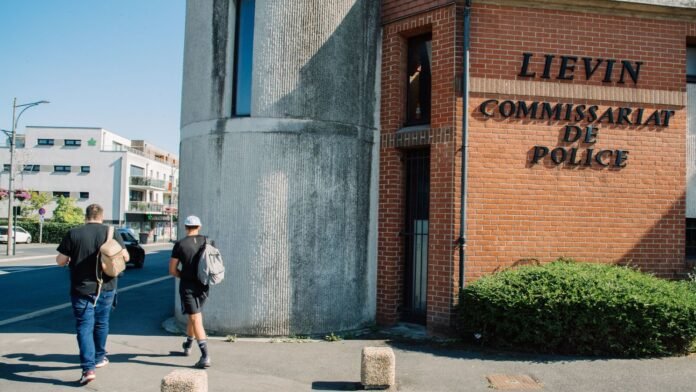 « On n’est pas à Chicago » : à Liévin, le couvre-feu pour les moins de 15 ans retoqué, la mairie RN persiste