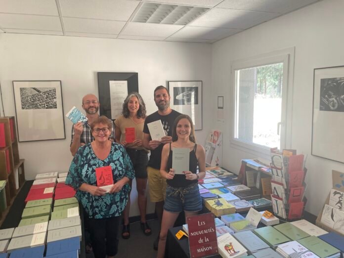 Ouverture d'une librairie, festival, balades-lectures : les nouveaux chemins de la maison de poésie Cheyne éditeur
