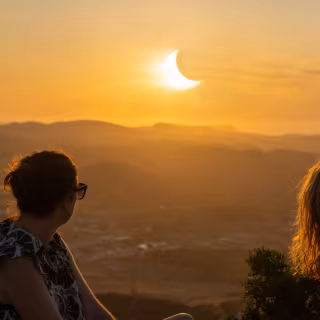 Si les conditions météo sont favorables, le spectacle sera extraordinaire en France et d'autres pays européens. © sirbouman, Adobe Stock