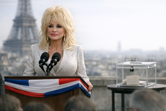 Coco croque la semaine : entre présidentielle et Dolly Parton